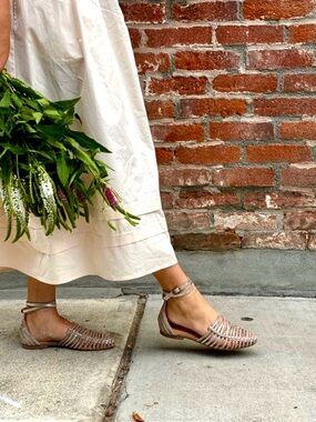 Seychelles Women’s Silver/ Pewter Woven Leather Trinket Huarache Sandals